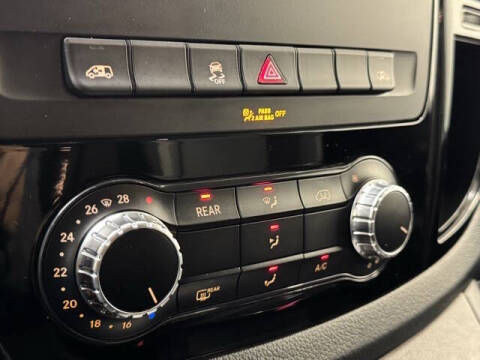 2022 Mercedes-Benz Metris Passenger