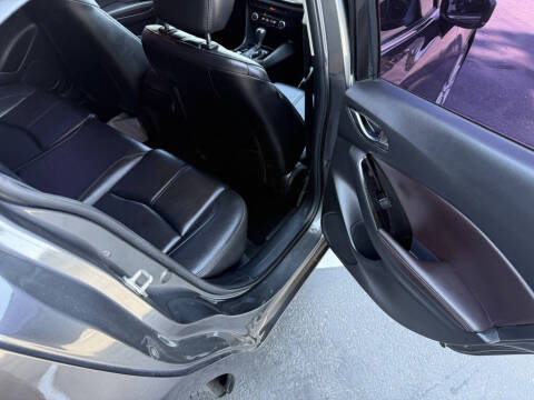 2017 Mazda MAZDA3 Touring