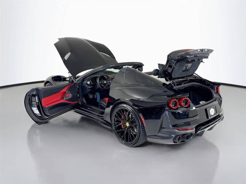 2021 Ferrari 812 GTS