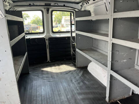 2017 Chevrolet Express 2500