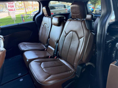 2017 Chrysler Pacifica Limited