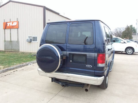 2005 Ford E-Series E-250 SD