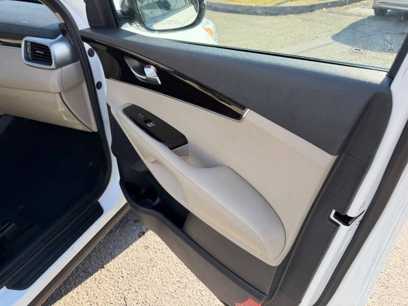 2019 Kia Sorento EX V6