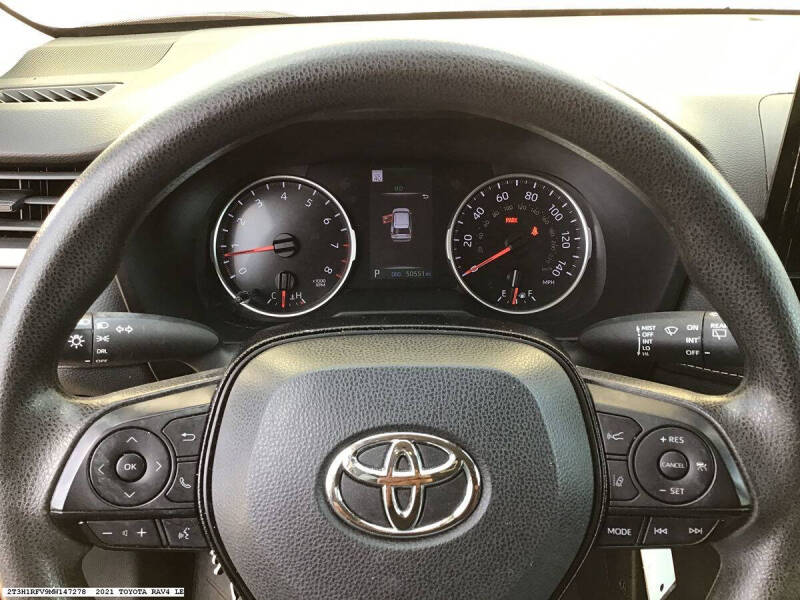 2021 Toyota RAV4 LE