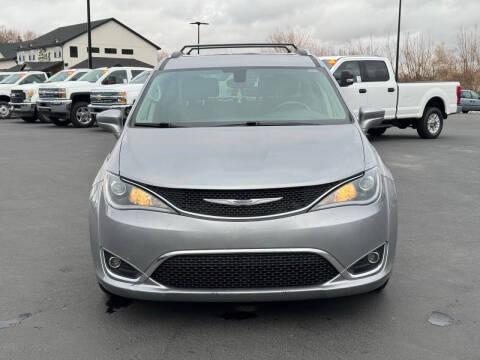 2020 Chrysler Pacifica Touring L