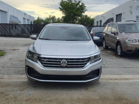 2020 Volkswagen Passat R-Line