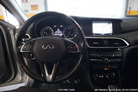 2019 Infiniti QX30 Essential