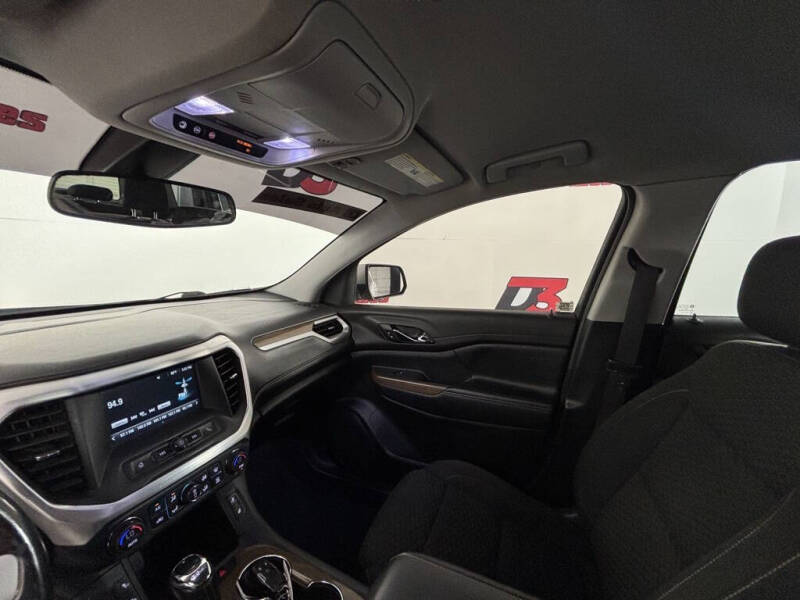 2019 GMC Acadia SLE-2