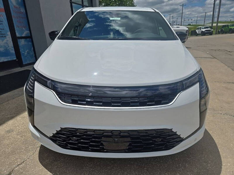 2027 Chrysler Pacifica Select