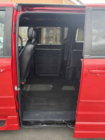 2012 Dodge Grand Caravan R/T