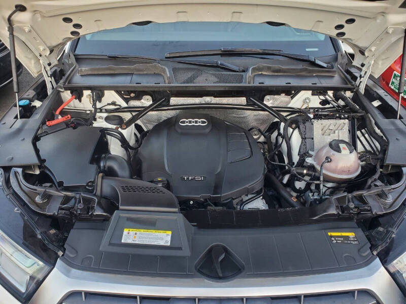 2018 Audi Q5 2.0T quattro Premium Plus