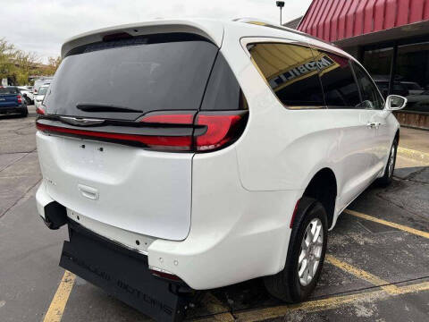 2021 Chrysler Pacifica Touring L