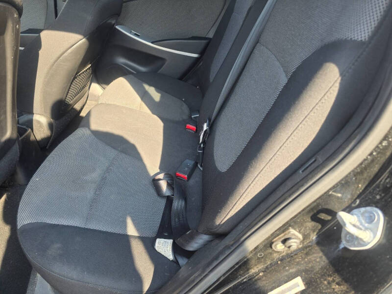 2012 Hyundai Accent GS