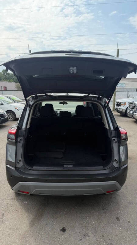 2021 Nissan Rogue SV