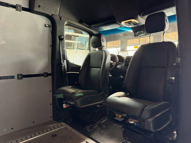 2023 Mercedes-Benz Sprinter 2500