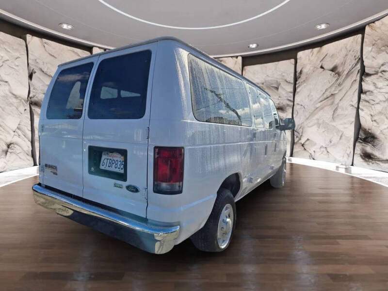 2012 Ford E-Series E-350 SD XLT