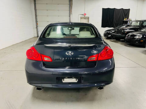 2011 Infiniti G25 Sedan x