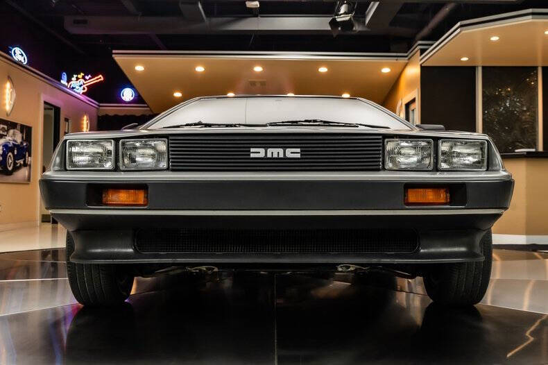 1981 DeLorean DMC-12