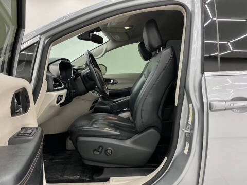 2020 Chrysler Pacifica Touring L