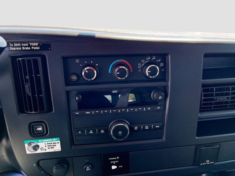 2024 Chevrolet Express 2500
