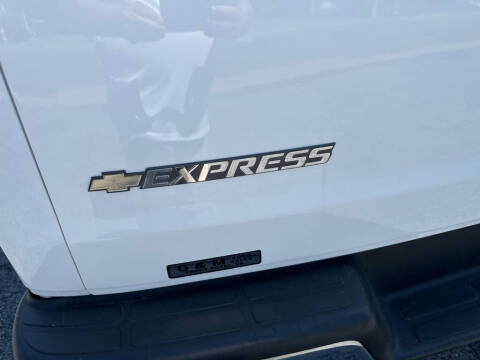 2022 Chevrolet Express 2500