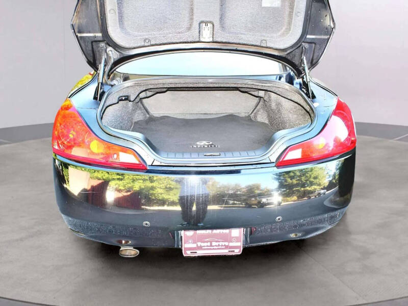 2015 Infiniti Q60 Coupe Journey