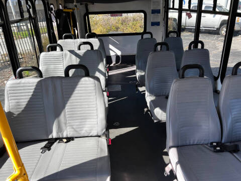 2016 Ford E-Series E-450 SD