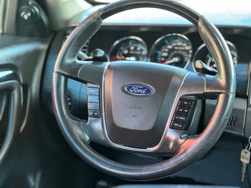 2010 Ford Taurus Limited