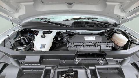 2025 Chevrolet Express LT 3500
