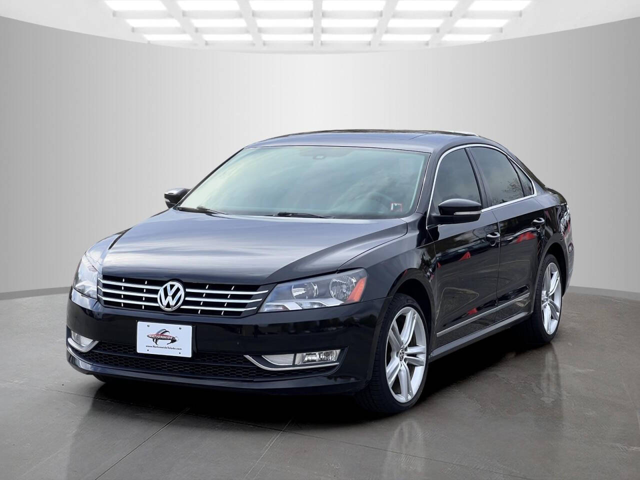 2014 Volkswagen Passat for sale at Used Cars Toledo in Oregon, OH