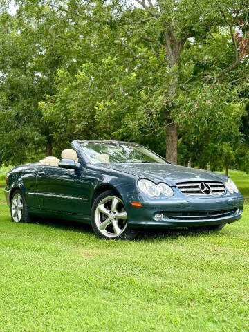 2005 Mercedes-Benz CLK for sale at Vision Auto Group in Sugar Land TX