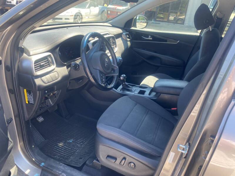 2018 Kia Sorento LX