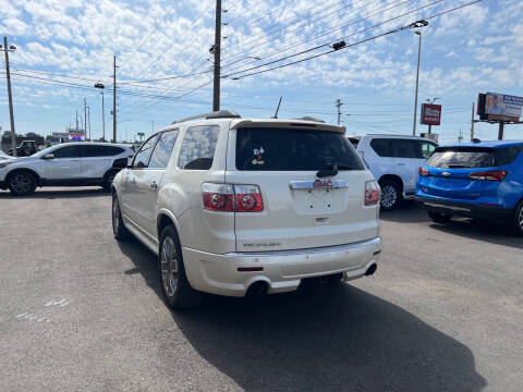 2011 GMC Acadia Denali