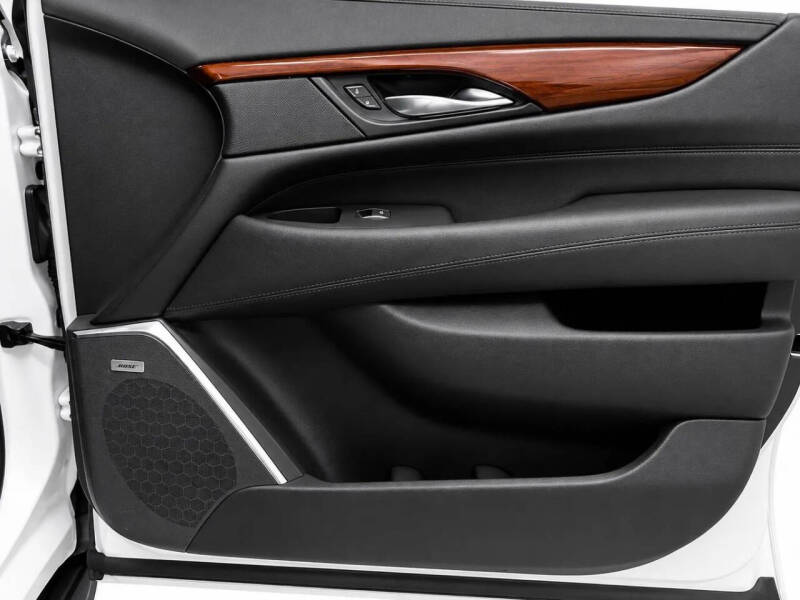 2017 Cadillac Escalade Luxury