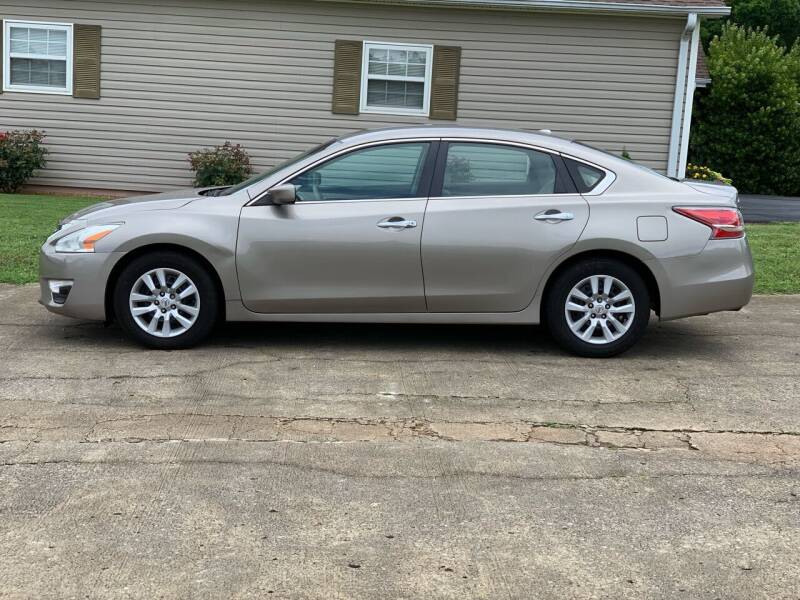 2015 Nissan Altima for sale at Tennessee Valley Wholesale Autos LLC in Huntsville AL