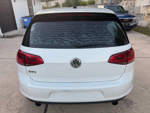 2017 Volkswagen Golf GTI S