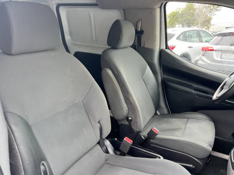 2019 Nissan NV200 SV