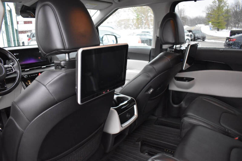 2022 Kia Carnival EX