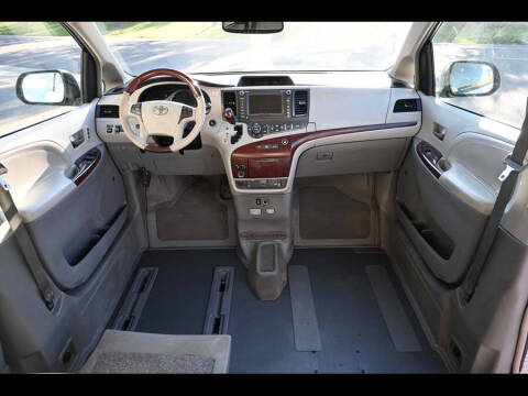 2011 Toyota Sienna