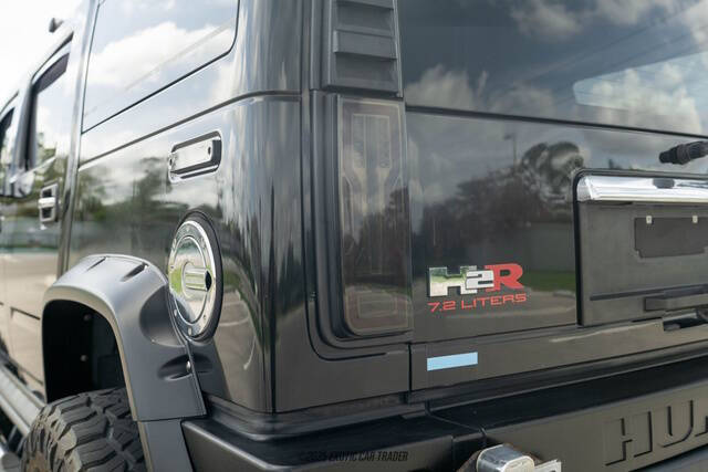 2004 HUMMER H2