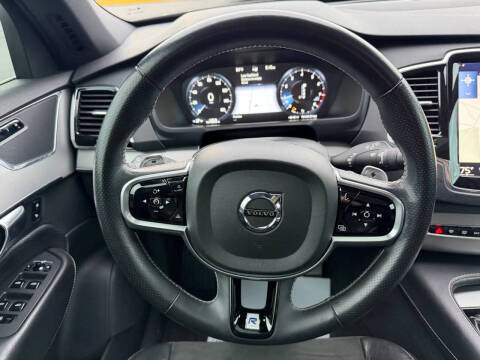 2017 Volvo XC90 T6 R-Design