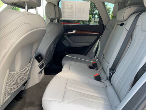 2022 Audi Q5 e quattro S line Premium 55 TFSI