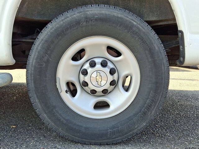 2023 Chevrolet Express 2500