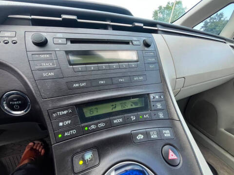 2010 Toyota Prius III