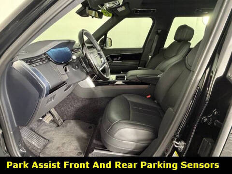 2025 Land Rover Range Rover P400 SE LWB