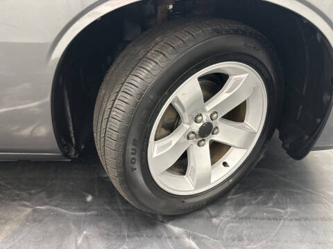 2012 Dodge Challenger SXT