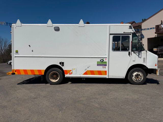 2016 Freightliner MT55 Chassis