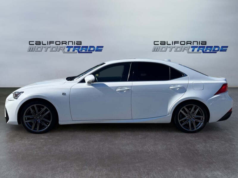 2018 Lexus IS 300