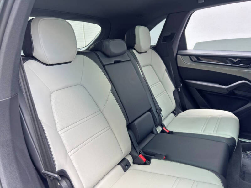 2025 Porsche Cayenne