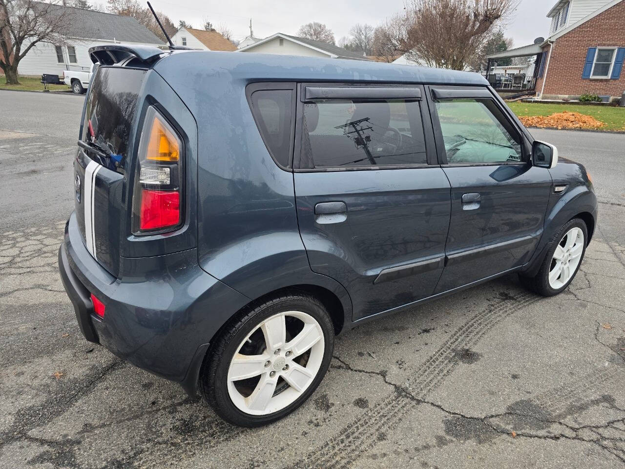 2010 Kia Soul for sale at QUEENSGATE AUTO SALES in York, PA